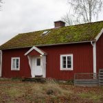 How Roof Cleaning Extends the Life of Your Shingles and Tiles